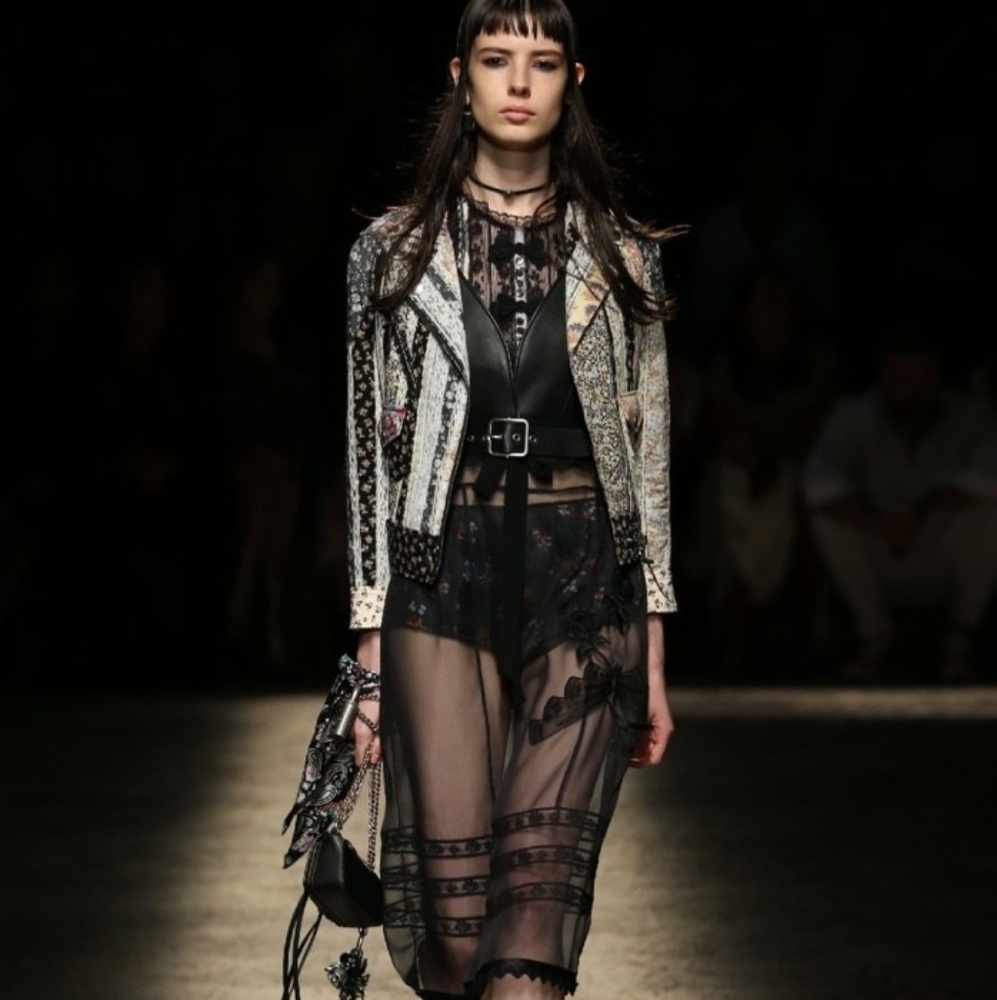 😲 COACH Runway Spring '17 Lacy Bow Bib Dress